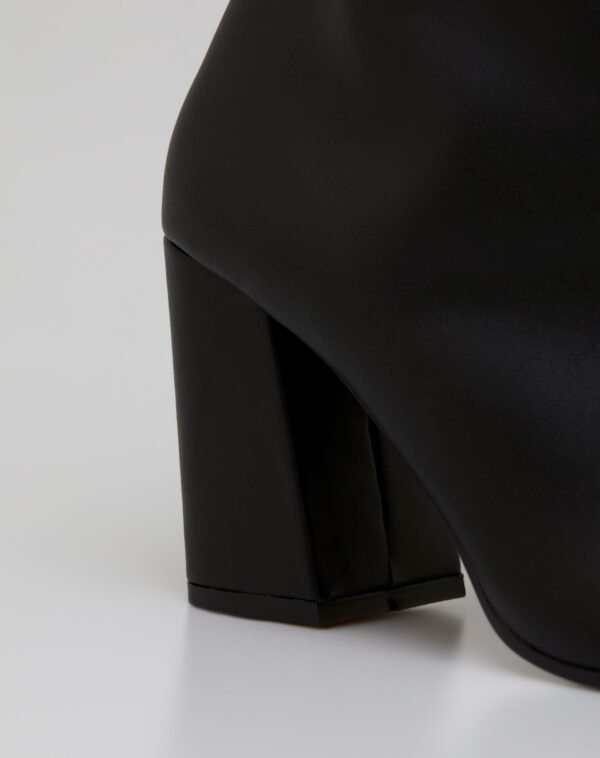 Bota Cano Curto Salto Flare  - Preto - Imagem 3
