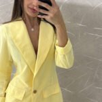 Amarelo