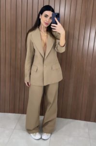 blazer-cafe-com-leite-2-c0909e32863ab0aef917198512635404-1024-1024