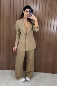 blazer-cafe-com-leite-3-7cb90d500012e07a6817198512639857-1024-1024