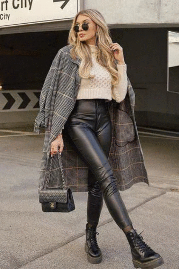 Calça Skinny de Couro Sintético Forrada – Elegância e Conforto no Inverno - Imagem 6